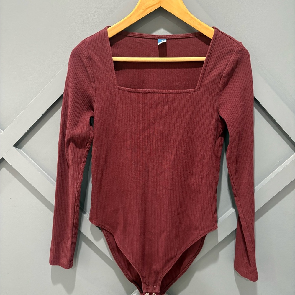 ✨•Old Navy Maroon Square Neck Bodysuit•✨